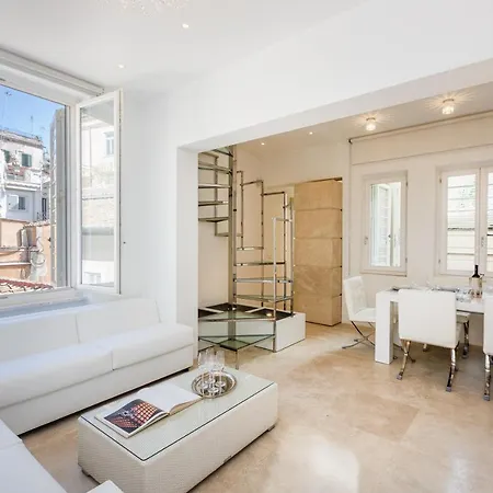 Amazing 3 Levels Penthouse Piazza Venezia Apartamento