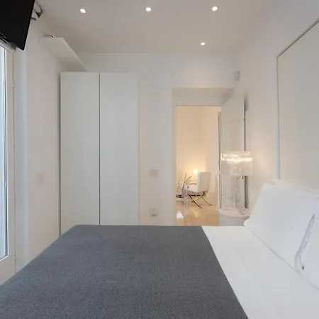 아파트 Amazing 3 Levels Penthouse Piazza Venezia *