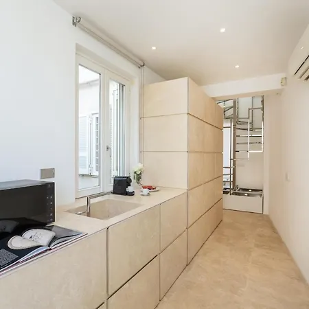 Amazing 3 Levels Penthouse Piazza Venezia * Roma