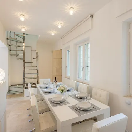 Apartamento Amazing 3 Levels Penthouse Piazza Venezia