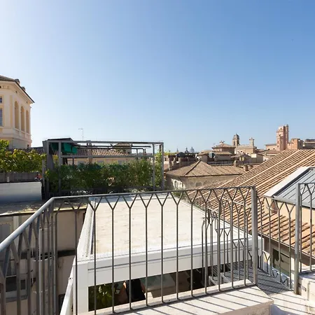 Apartamento Amazing 3 Levels Penthouse Piazza Venezia