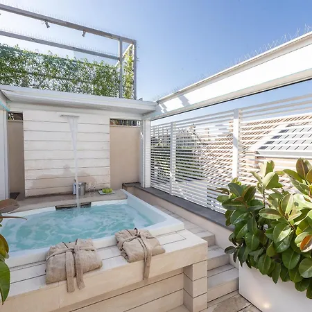 Amazing 3 Levels Penthouse Piazza Venezia Daire